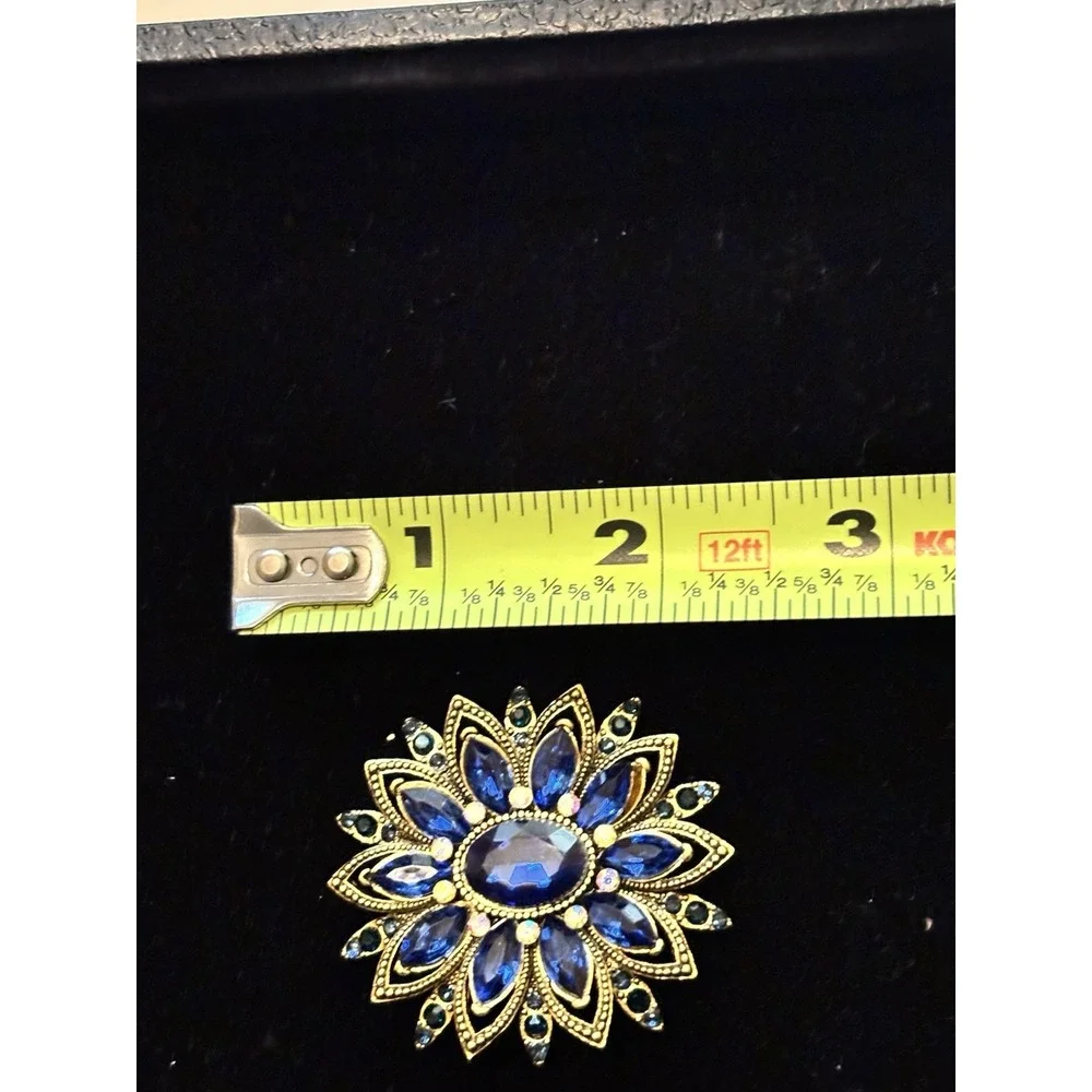 Vintage Style Blue Floral Rhinestone Starburst Broach Gold Time 2